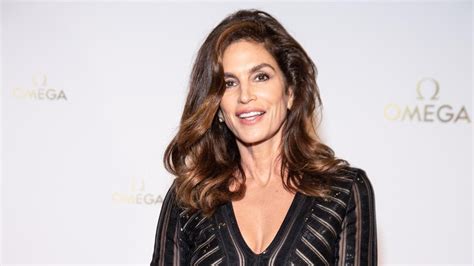 Cindy Crawford shares ‘90s photo in Dua Lipa’s Versace dress